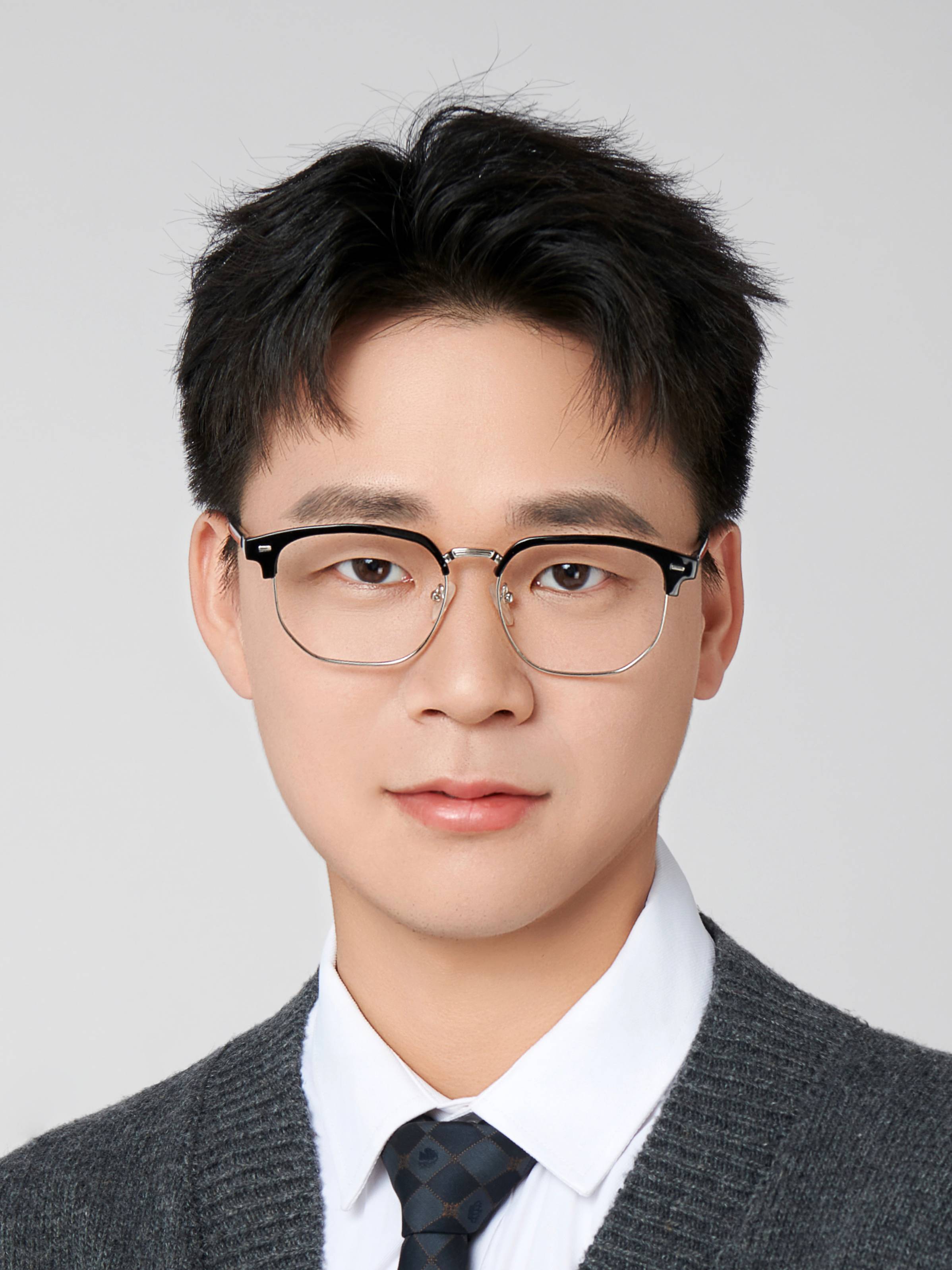 Zhixiong Yang<br>(杨志雄)
